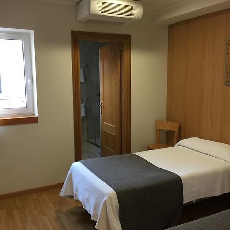 Iraipe Izaga Hostal Noáin Exteriér fotografie