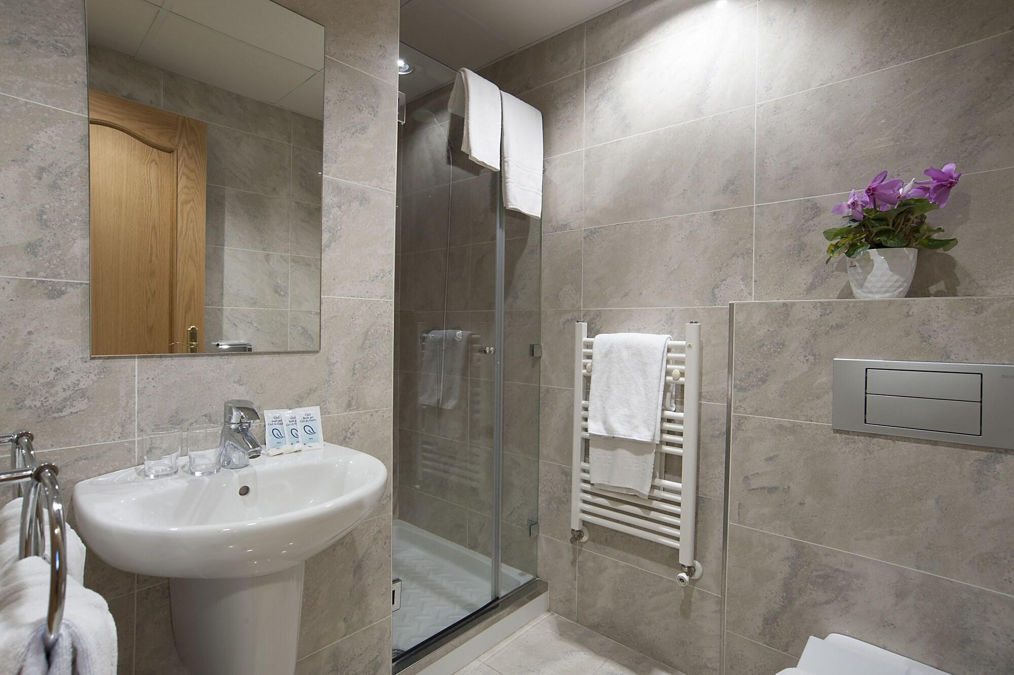 Iraipe Izaga Hostal Noáin Exteriér fotografie